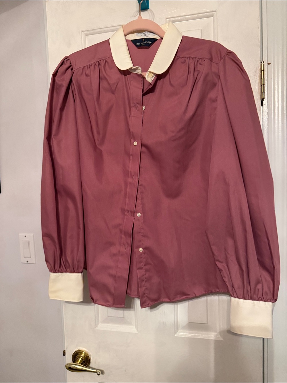 Vintage Lady Van Heusen Contrast-Collar Button-Up Blouse - Dusty Rose